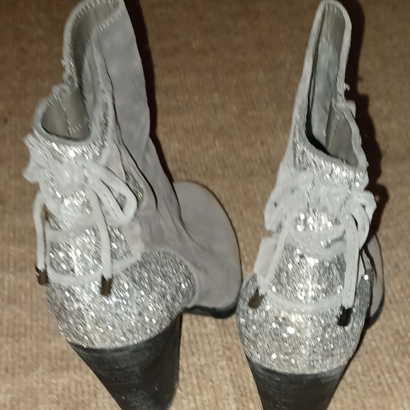 Size 7.5 glitter heel Gianni Bini booties - Picture 2 of 6